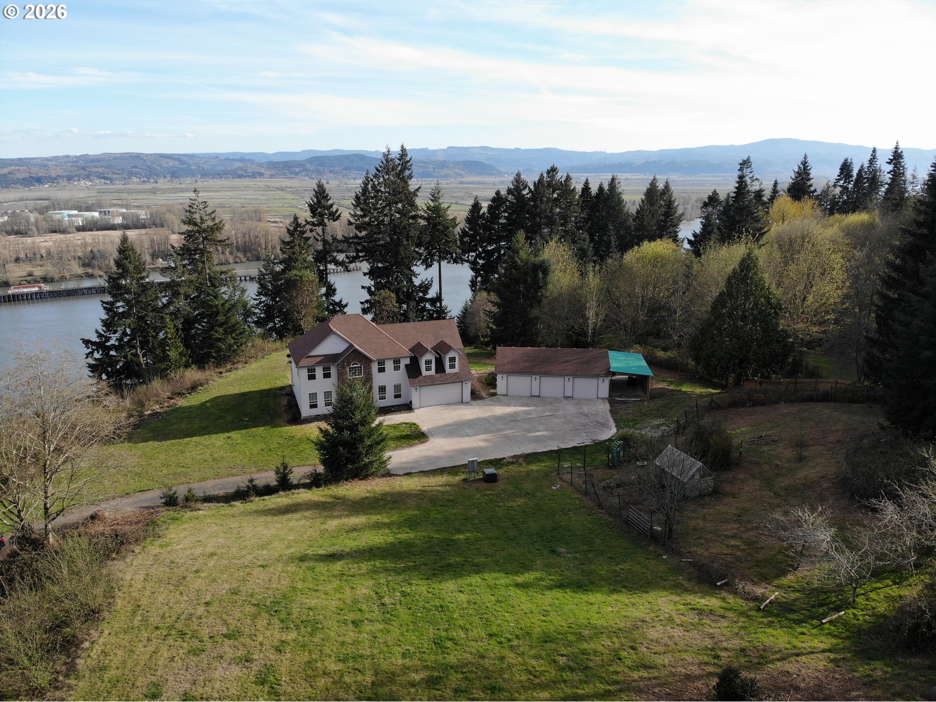 310 Cedar Hills Road Longview, WA 98632 - Photo 3 of 44