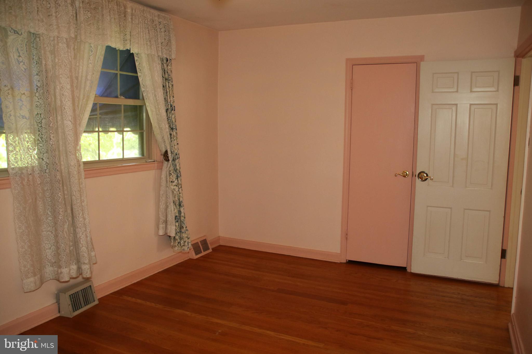 403 Pinecrest Road Norristown, PA 19403 - Photo 13 of 40 Bedroom #1 - front of home