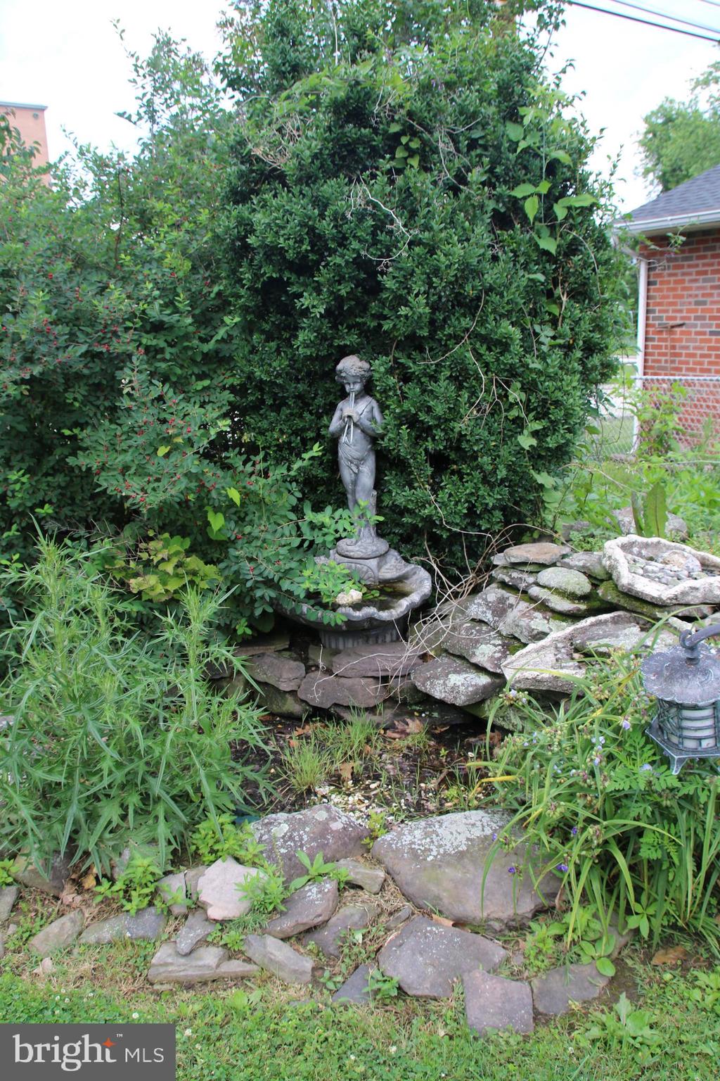 403 Pinecrest Road Norristown, PA 19403 - Photo 29 of 40 Garden and former pond