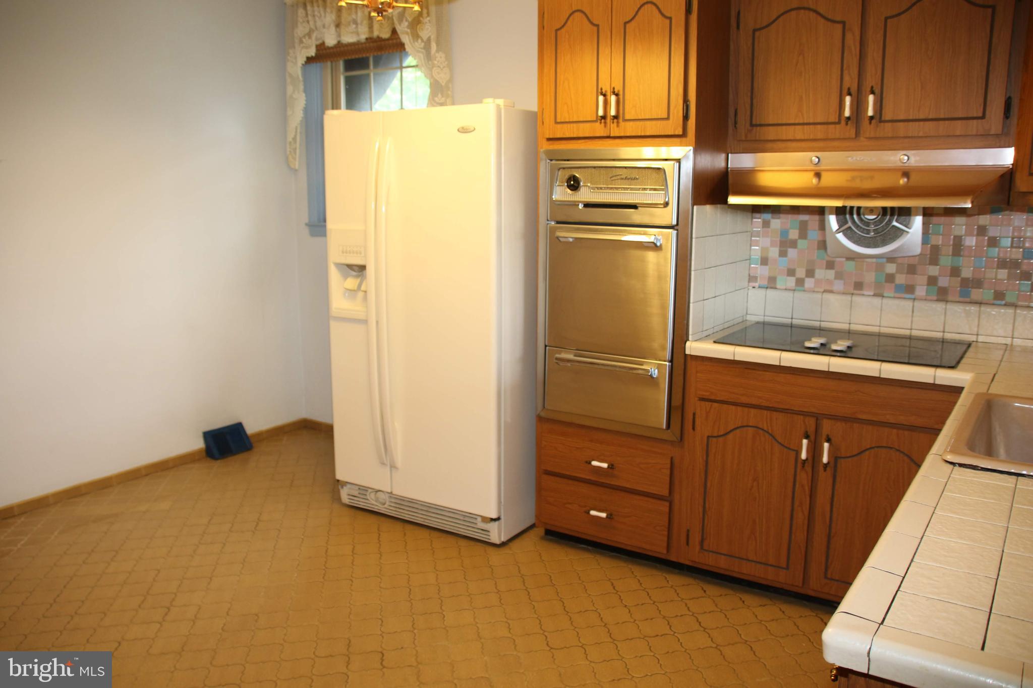 403 Pinecrest Road Norristown, PA 19403 - Photo 9 of 40 Kitchen