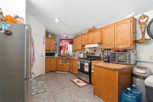 $385,000 | 136 San Luis Drive, Perris, CA 92571