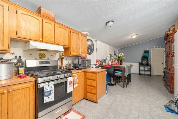 $385,000 | 136 San Luis Drive, Perris, CA 92571