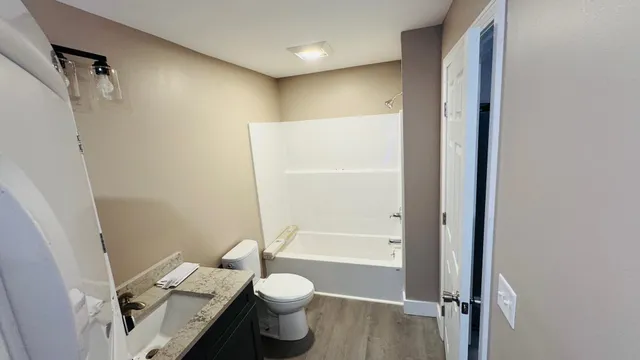 $2,800 | 7 Charles Street, Dover, NH 03820