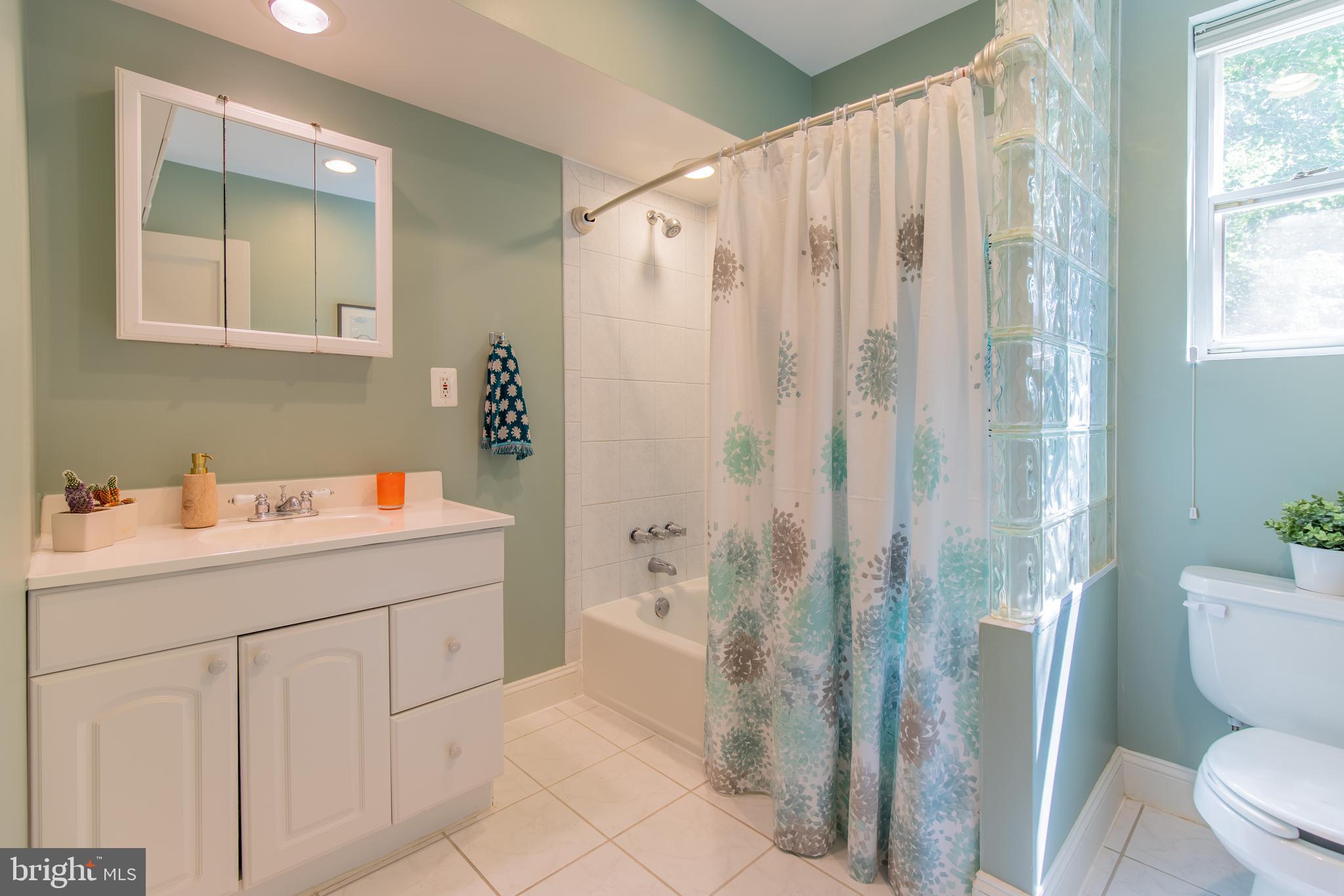 9309 Walden Road Silver Spring, MD 20901 - Photo 22 of 34