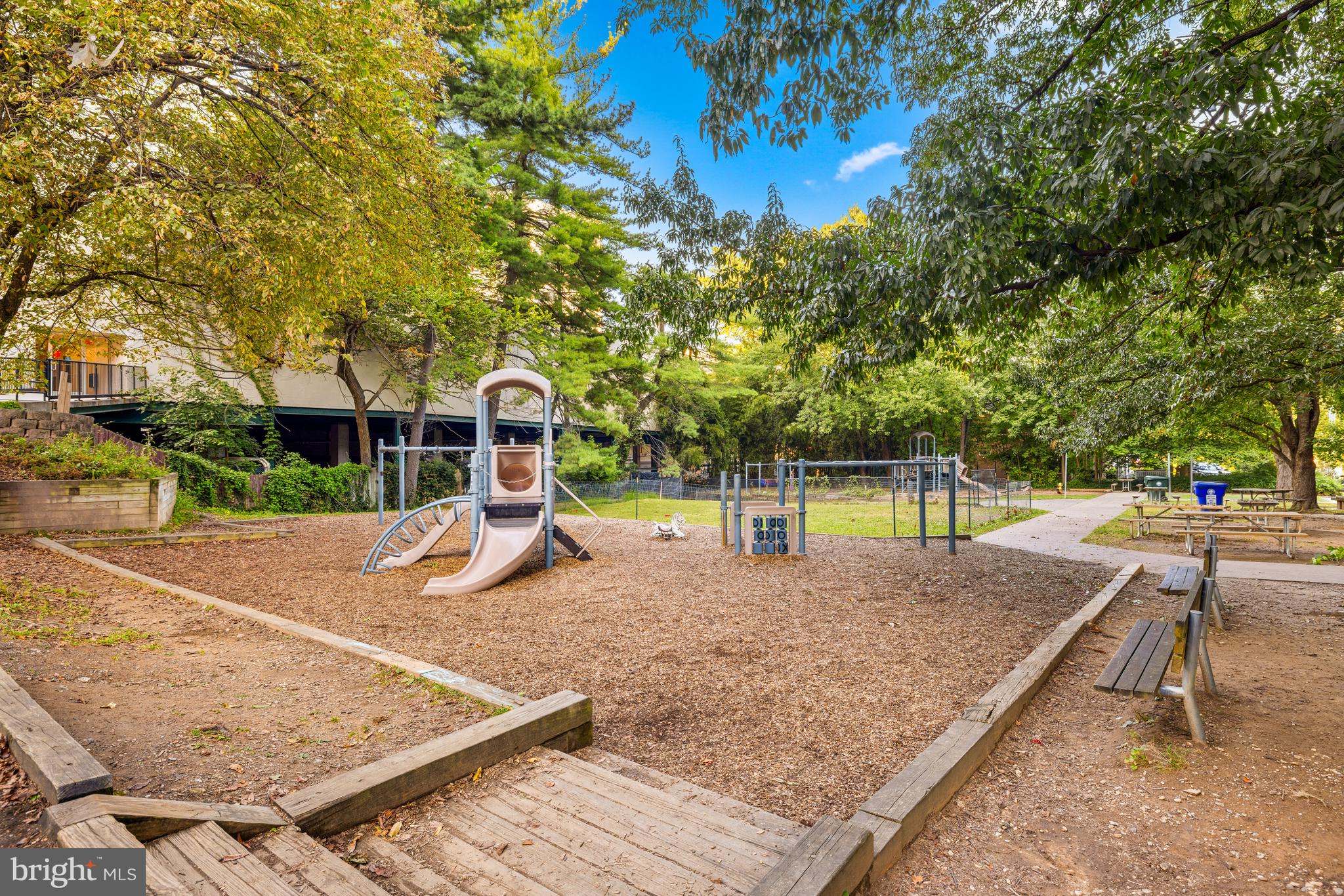 7222 47th Street, Unit R2 Bethesda, MD 20815 - Photo 24 of 26