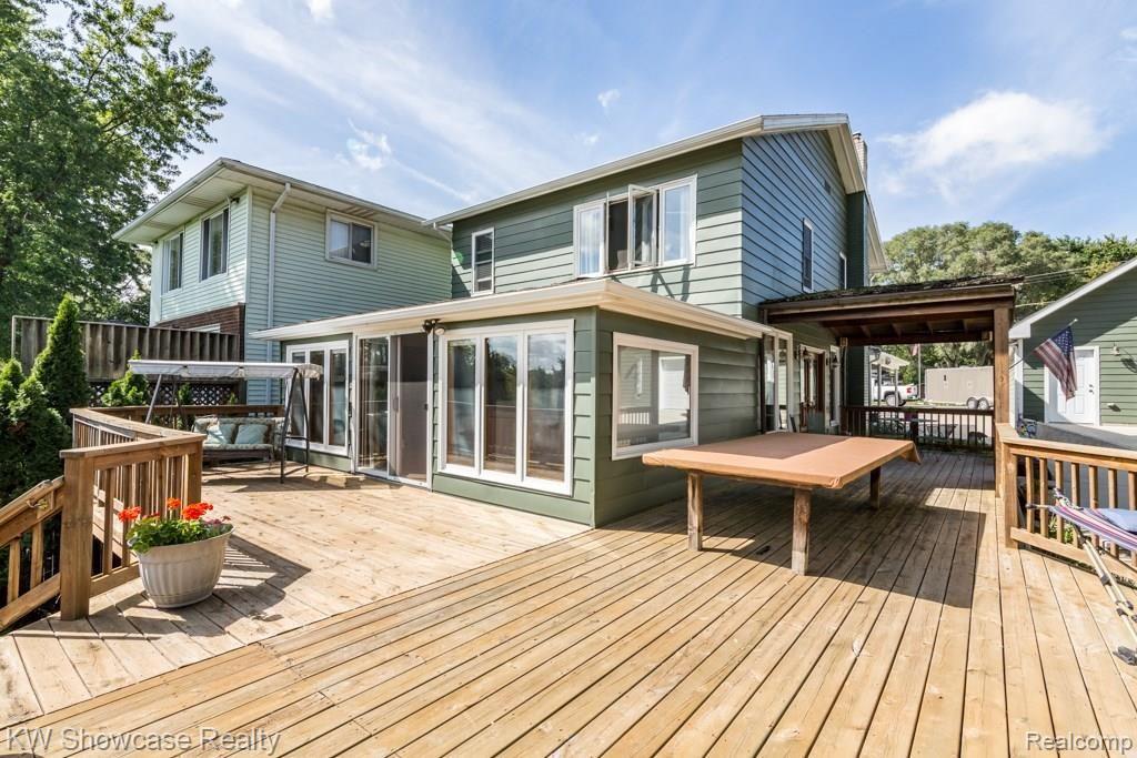 BACK OF HOUSE - FACING THE LAKE 