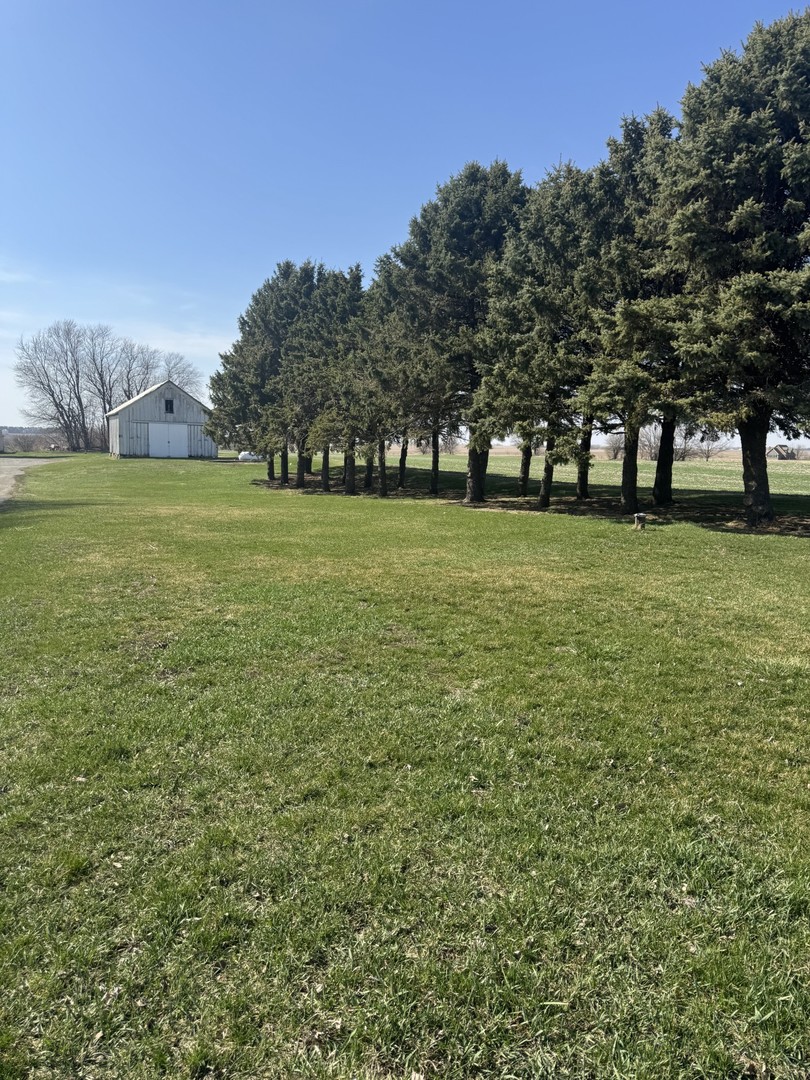 19381 Luther Road Sterling, IL 61081 - Photo 17 of 43