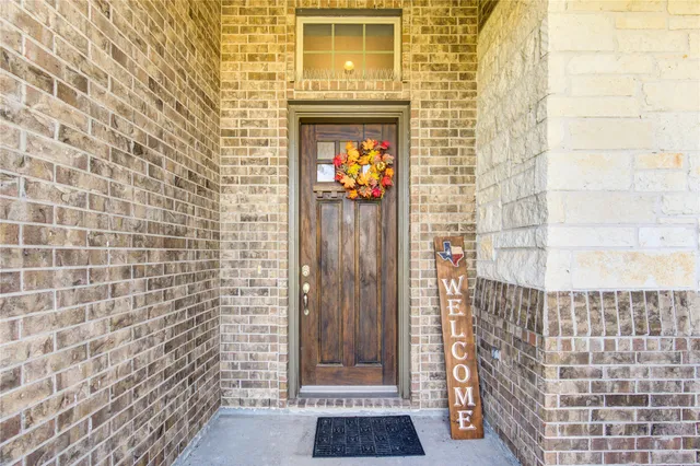 a view of entrance door of the house