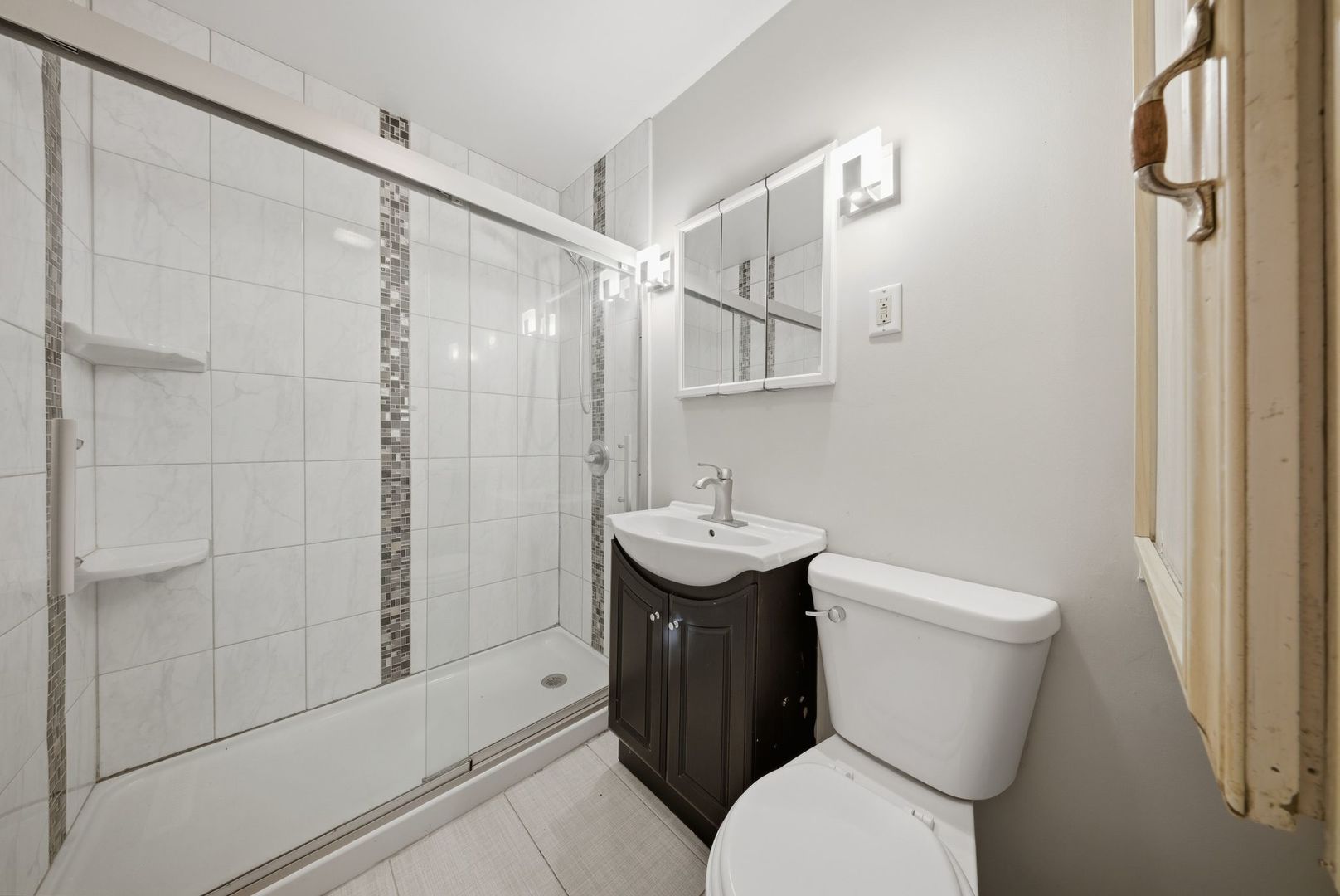 117 Hook Road Carpentersville, IL 60110 - Photo 13 of 21