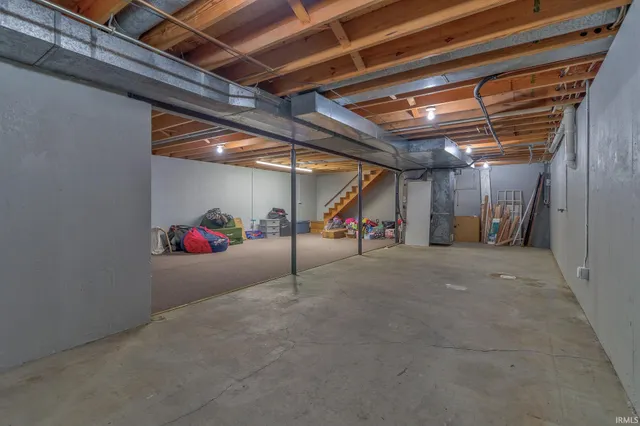 $440,000 | 360 Evergreen Plaza, Santa Claus, IN 47579