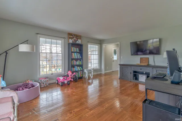 $440,000 | 360 Evergreen Plaza, Santa Claus, IN 47579