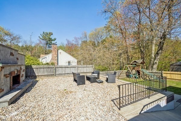 27 Maplewood Road Lynnfield, MA 01940 - Photo 24 of 30