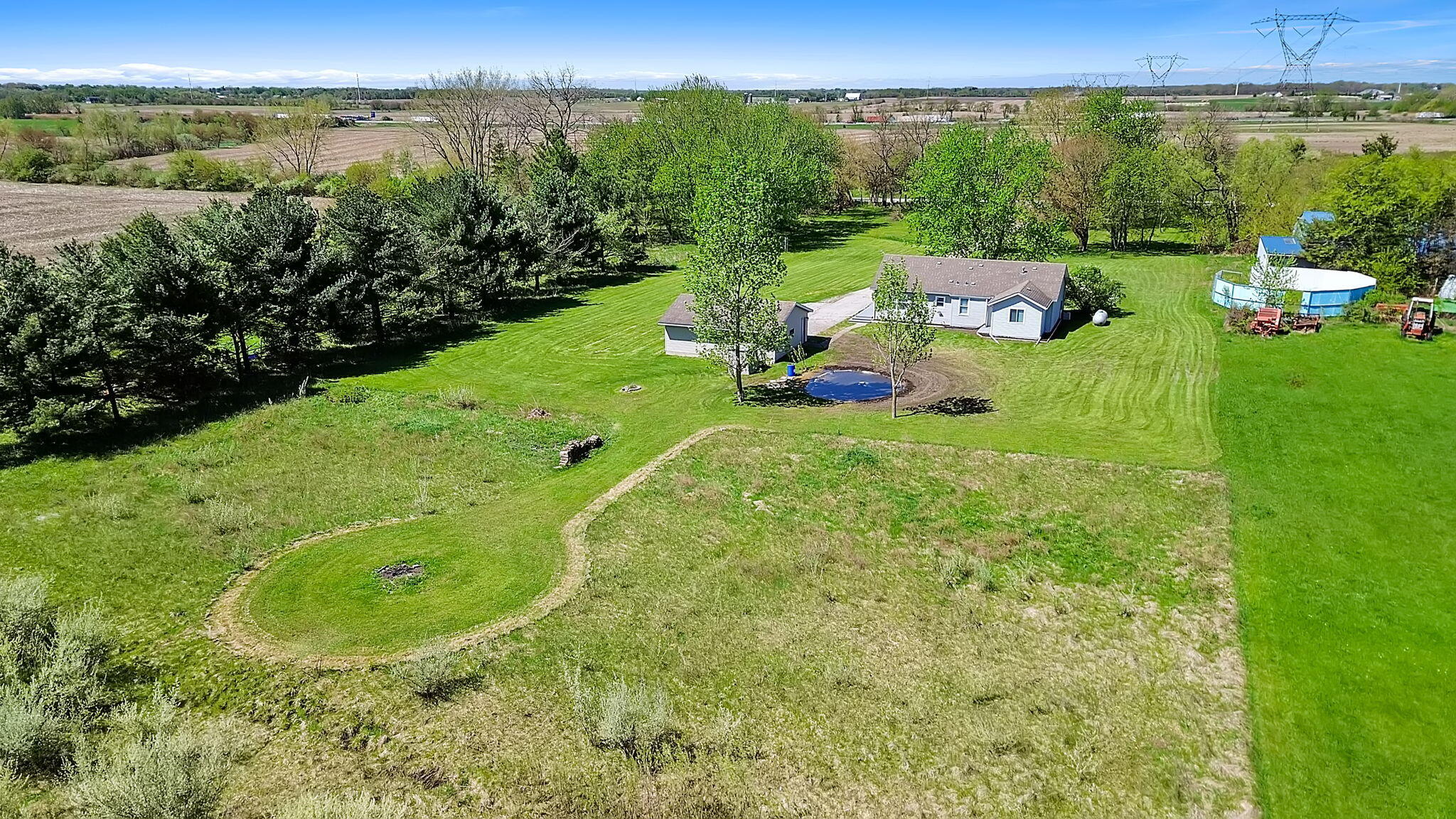 16435 Colorado Street Hebron, IN 46341 - Photo 11 of 60 2048x1152