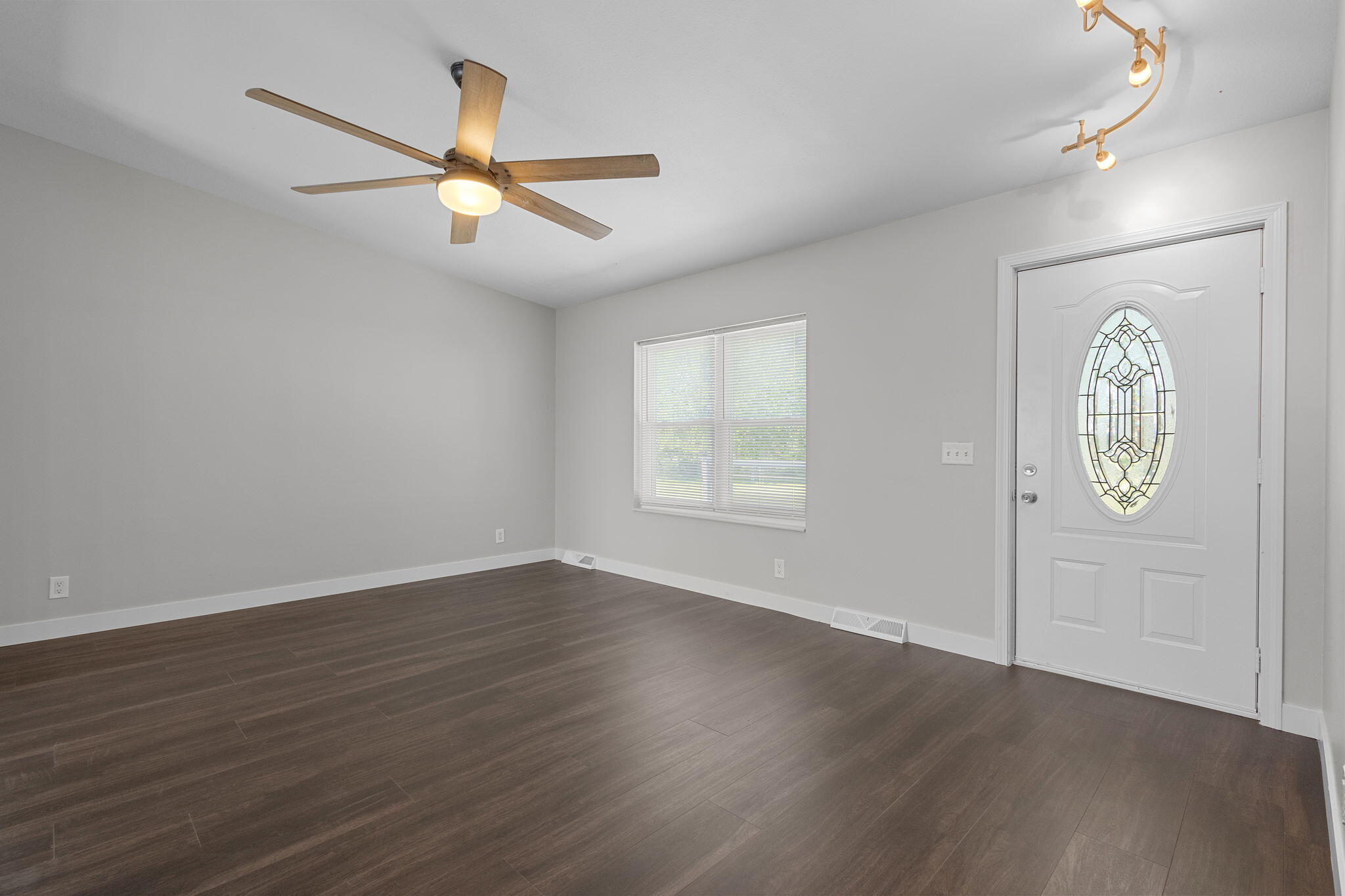 16435 Colorado Street Hebron, IN 46341 - Photo 15 of 60 2048x1365