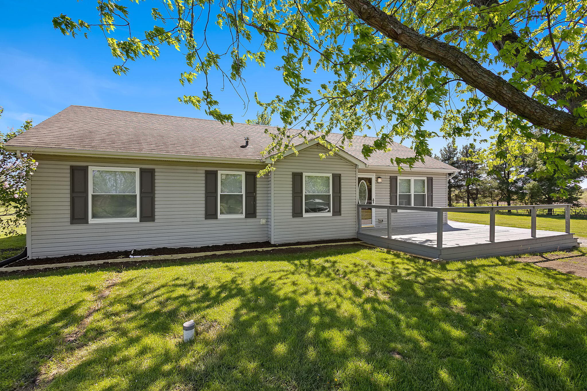 16435 Colorado Street Hebron, IN 46341 - Photo 3 of 60 2048x1365