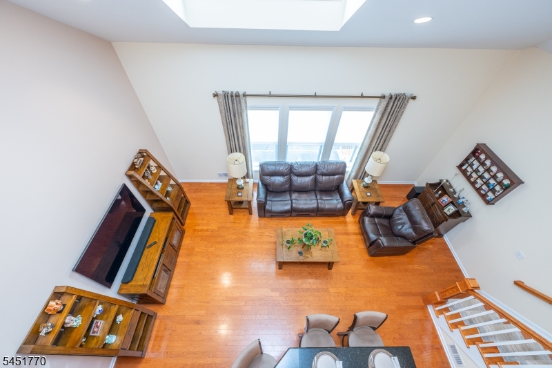 814 River Place Butler, NJ 07405 - Photo 10 of 31 Gallery Image 10
