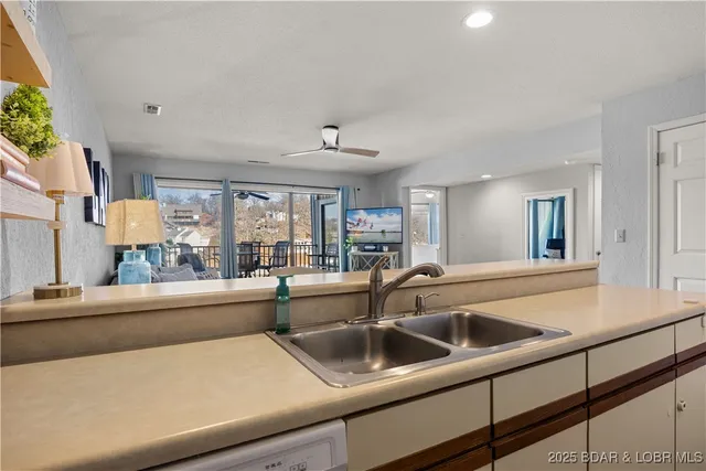 $247,000 | 233 Indian Pointe, Unit 233, Osage Beach, MO 65065