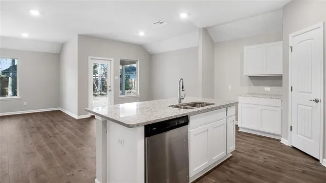 $255,500 | 3141 Sapphire Drive, Lake Charles, LA 70607