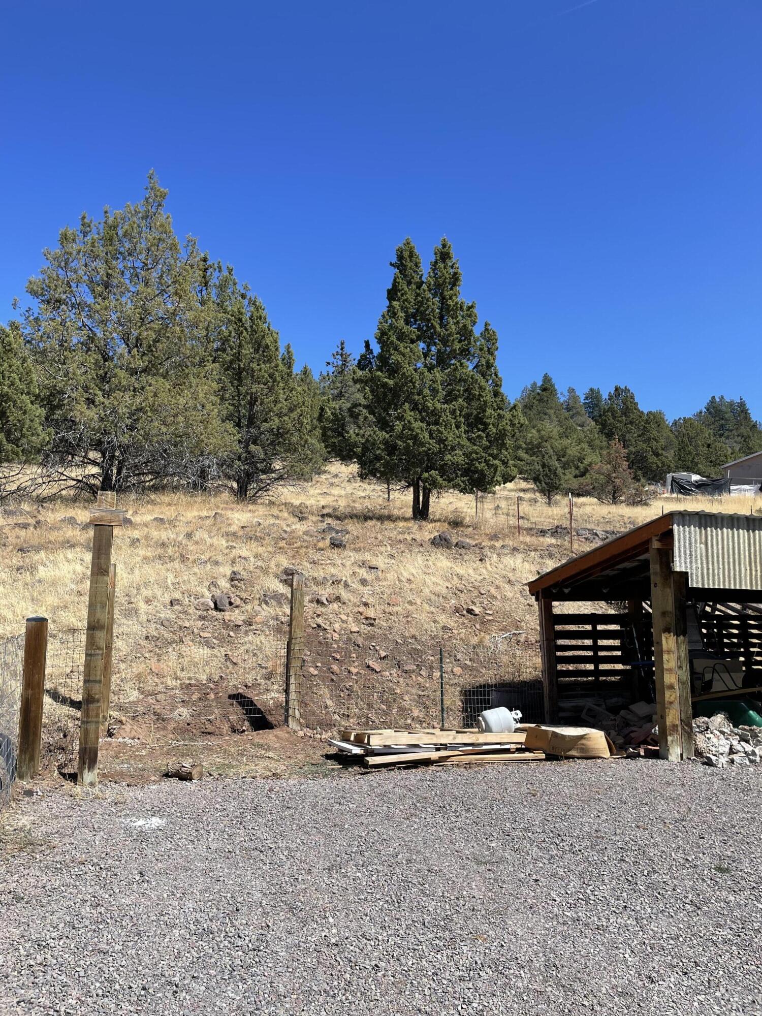 10003 Ben Kerns Road Klamath Falls, OR 97601 - Photo 7 of 22 IMG_1435