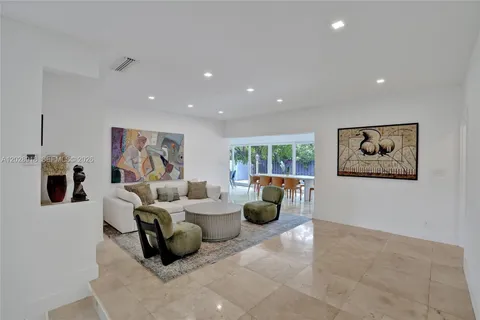 $1,295,000 | 18641 Northeast 21st Avenue, Miami, FL 33179