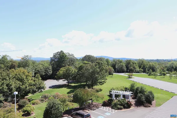 $550,000 | 500 Crestwood Drive, Unit 2306, Charlottesville, VA 22903