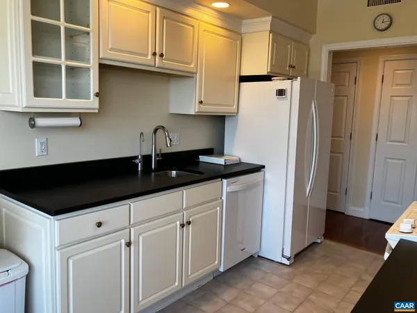 $550,000 | 500 Crestwood Drive, Unit 2306, Charlottesville, VA 22903