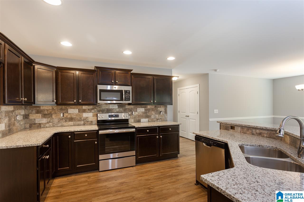 529 Hunters Xing Road Odenville, AL 35120 - Photo 12 of 35
