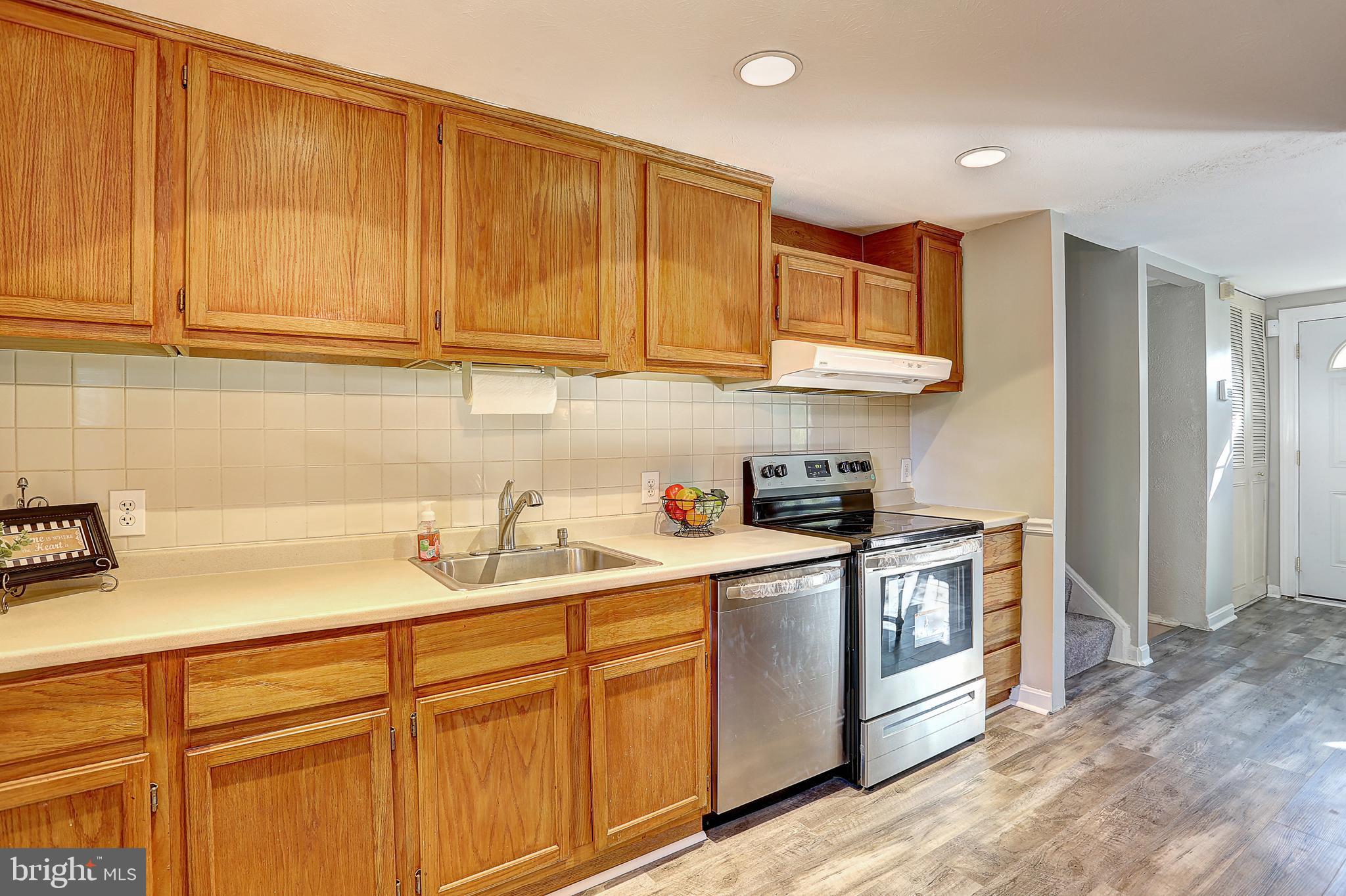 7818 Walnut Tree Road Severn, MD 21144 - Photo 6 of 30 Kitchen