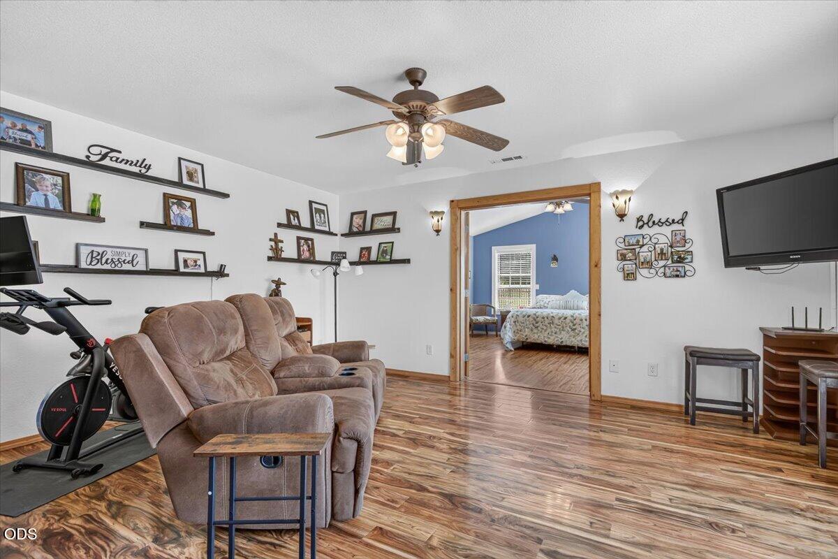 2240 Hull Road Medford, OR 97501 - Photo 19 of 49