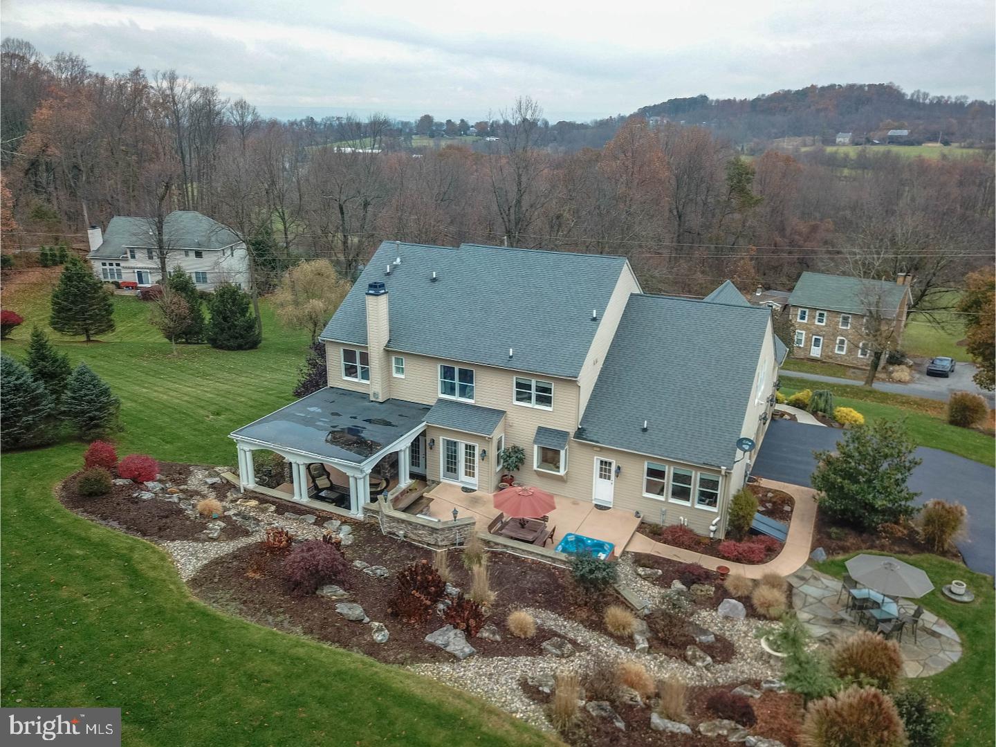 2756 Valley View Road Hellertown, PA 18055 - Photo 2 of 25 Gallery Image 2