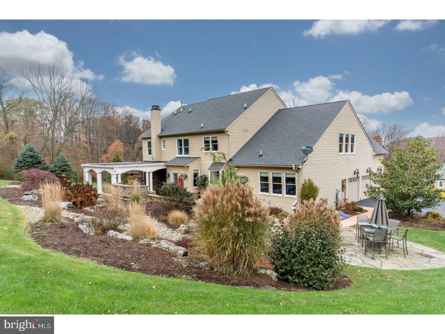 2756 Valley View Road Hellertown, PA 18055 - Photo 3 of 25 Gallery Image 3