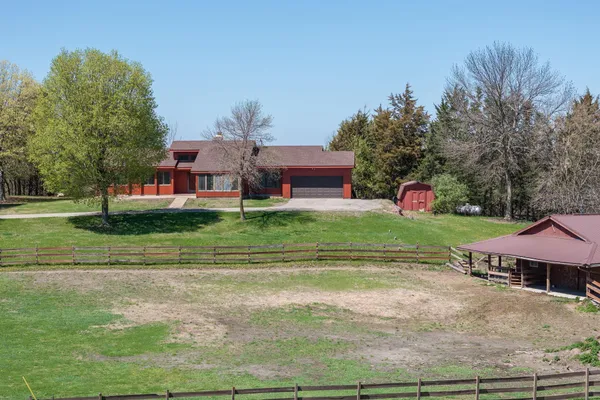 $699,900 | 29558 Pumpkin Hill Road, Le Sueur, MN 56058