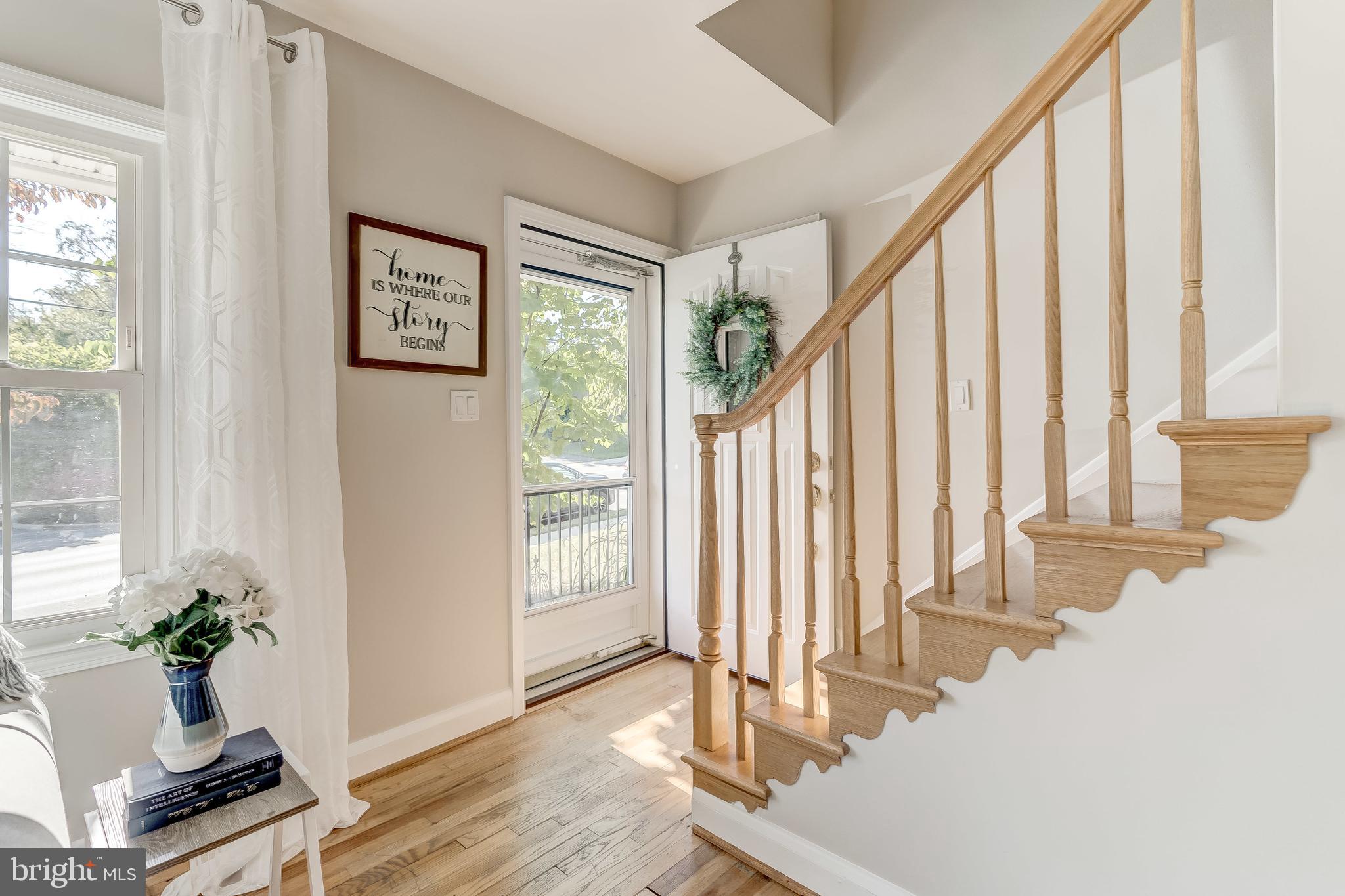 517 South Rolling Road Baltimore, MD 21228 - Photo 4 of 59 Inviting entry