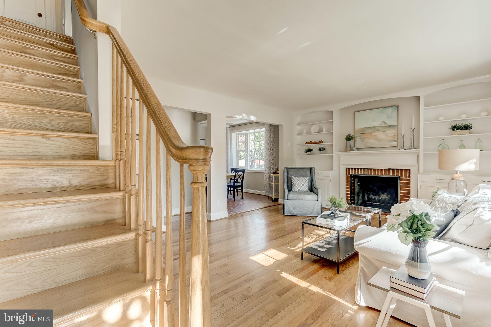 517 South Rolling Road Baltimore, MD 21228 - Photo 5 of 59 Freshly painted interior, up-to-date color palette