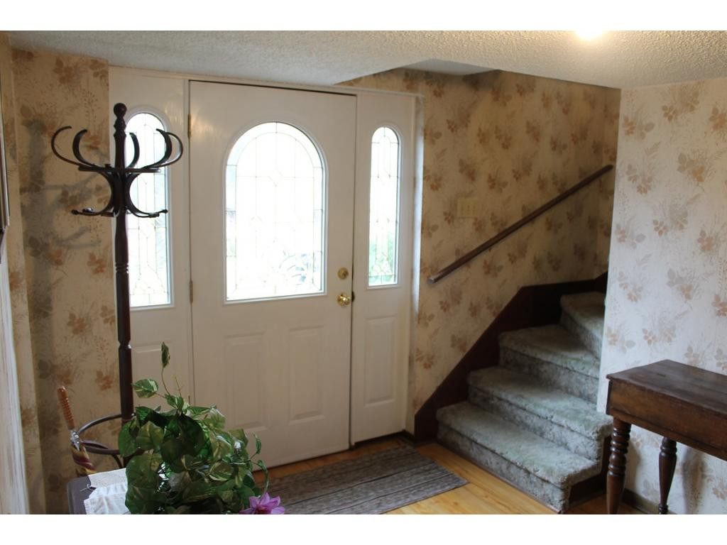204 Winding Way Road Bristol, VA 24201 - Photo 2 of 25 Photo 2