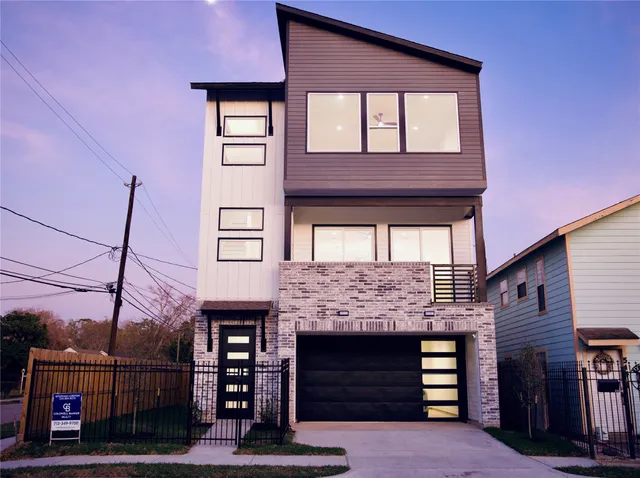 $415,500 | 4702 Coke Street, Houston, TX 77020