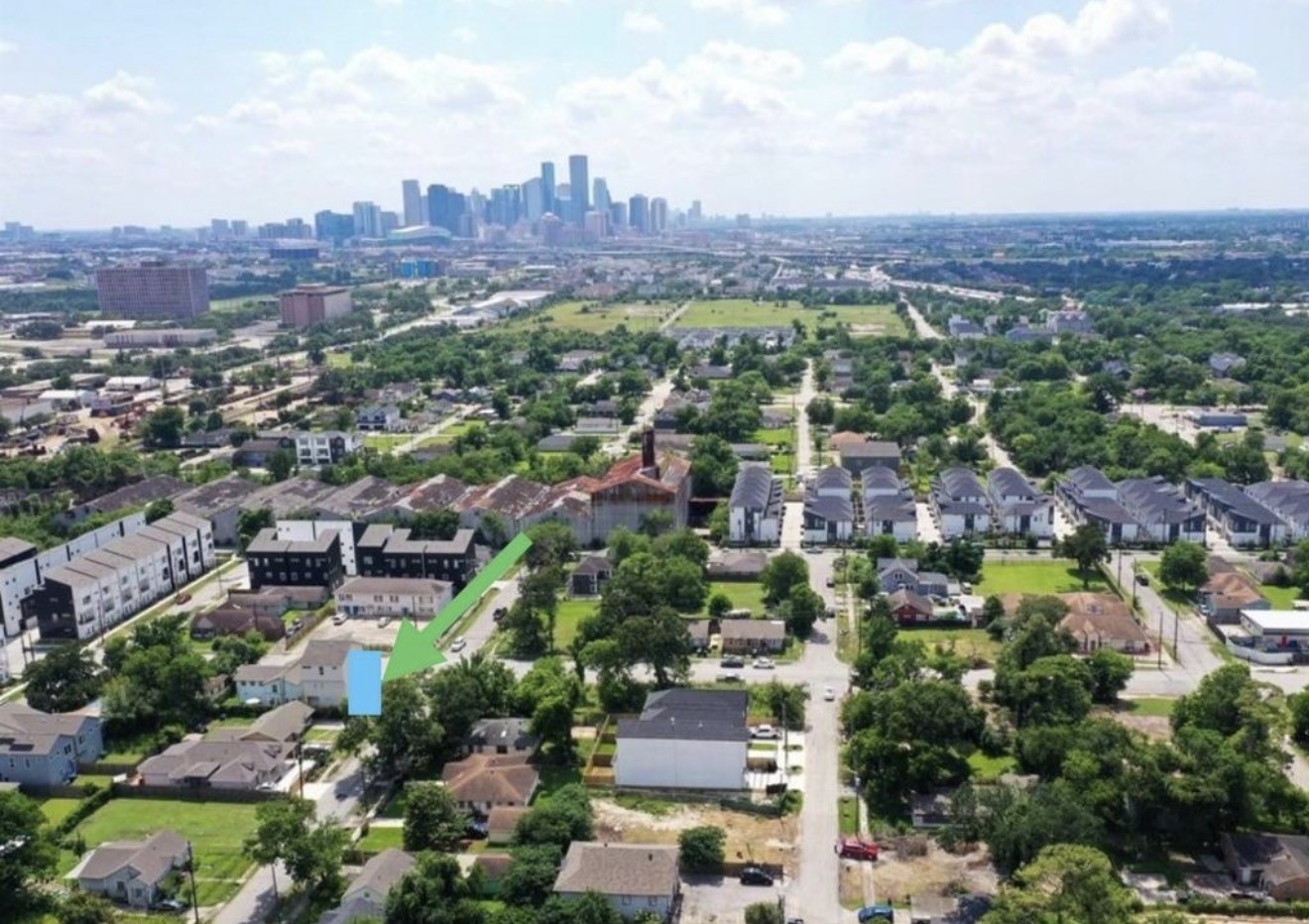4702 Coke Street Houston, TX 77020 - Photo 30 of 35 an aerial view of a city with lots of residential buildings