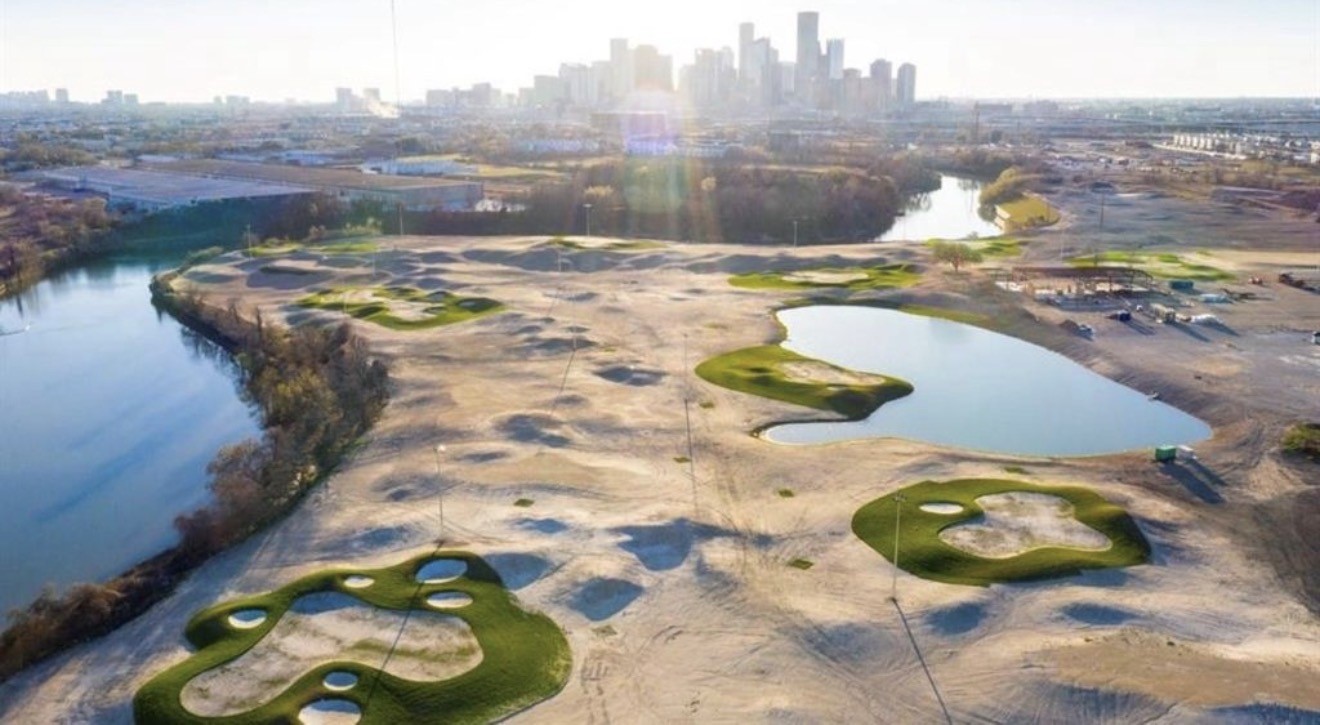 4702 Coke Street Houston, TX 77020 - Photo 35 of 35 a view of swimming pool with a yard