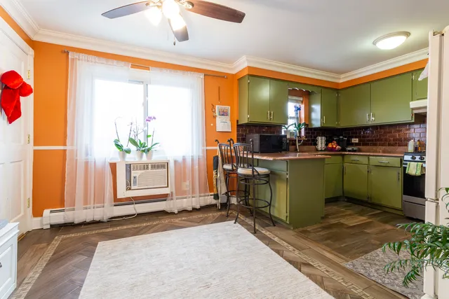 $1,700 | 2440 River Road, Unit 3E, River Grove, IL 60171