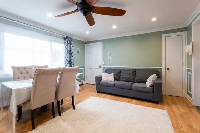 $1,700 | 2440 River Road, Unit 3E, River Grove, IL 60171