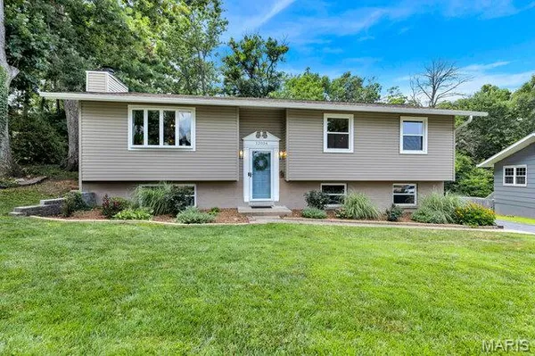 $365,000 | 12034 Debonnaire Drive, St. Louis, MO 63146