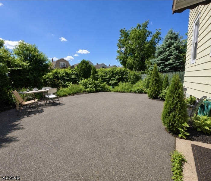 8 Chapman Street Bloomfield, NJ 07003 - Photo 6 of 12