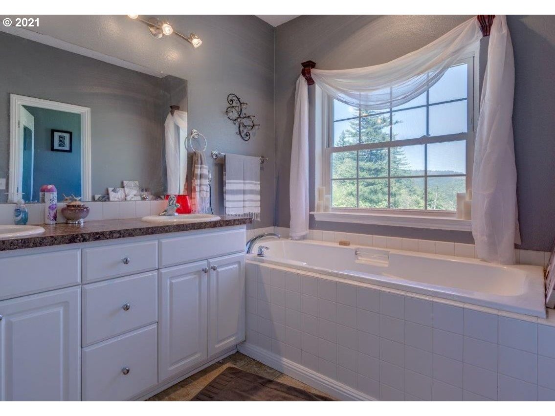 22 South Fork Road Washougal, WA 98671 - Photo 18 of 27 Gallery Image 18