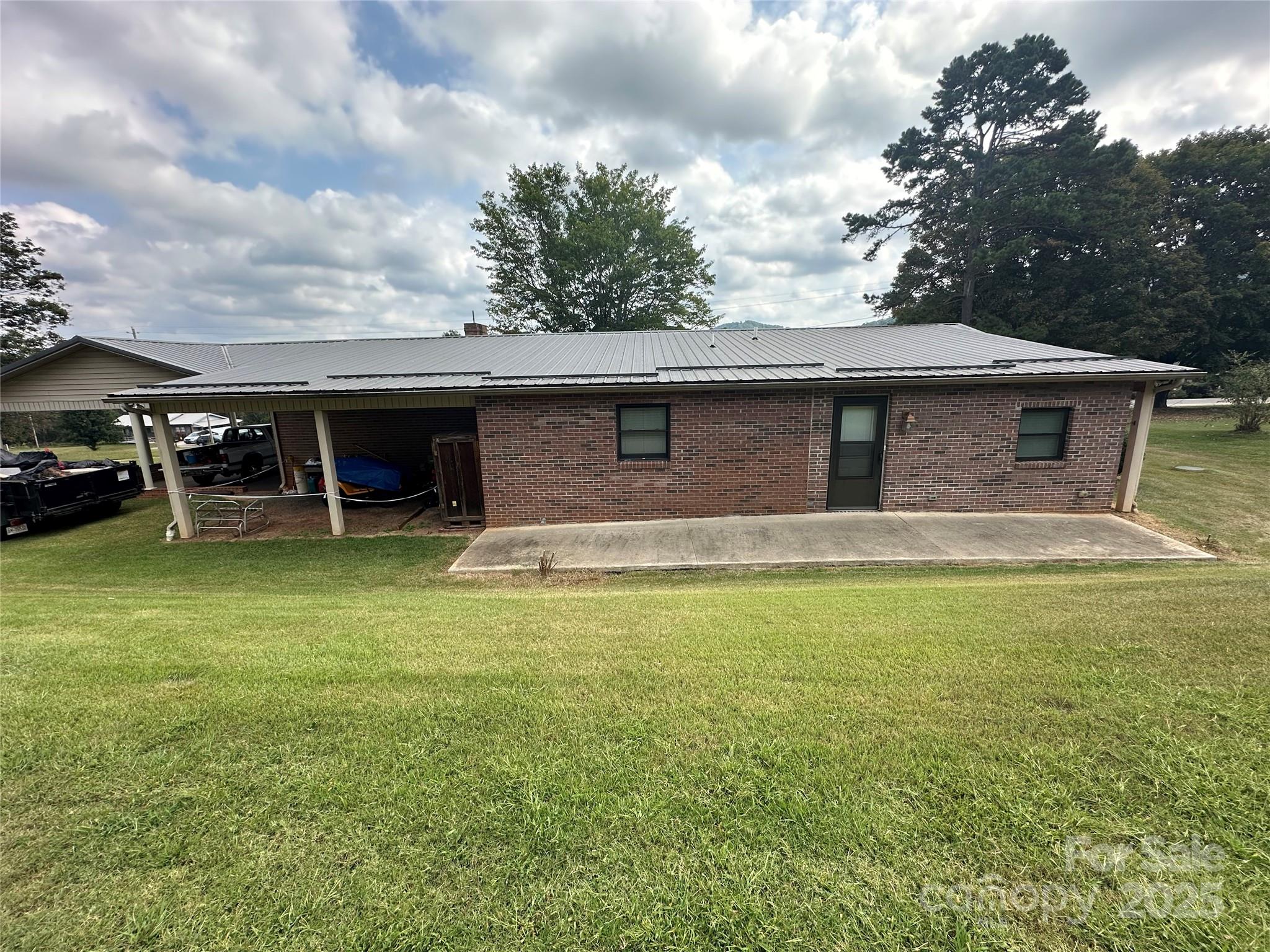 1376 Old Highway 18 Road Morganton, NC 28655 - Photo 4 of 22 Gallery Image 4
