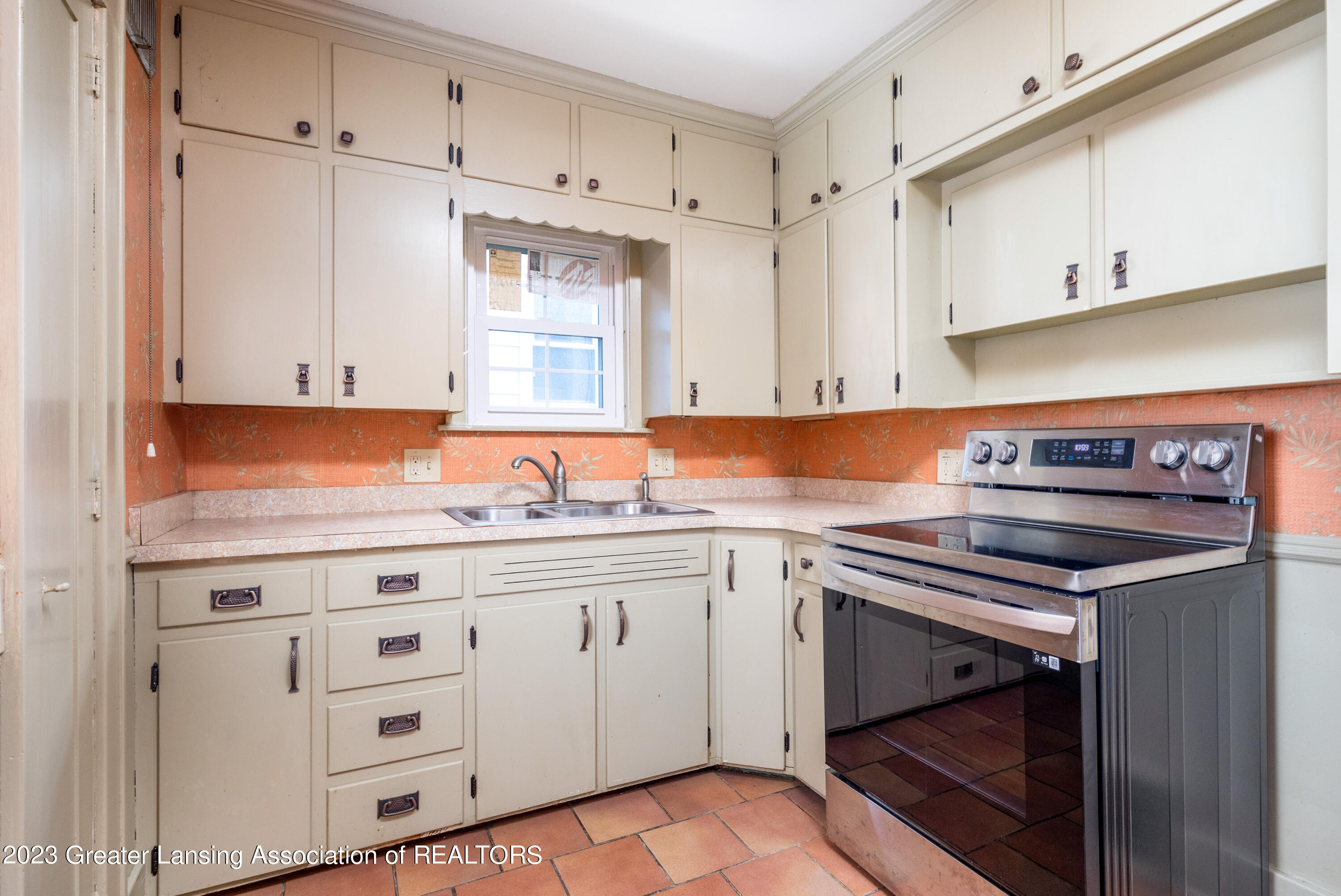 2301 Strathmore Road Lansing, MI 48910 - Photo 13 of 20 kitchen 1-1