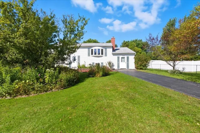 $460,000 | 57 Chelsea Road, Essex, VT 05452