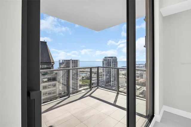 $1,698,000 | 275 1st Avenue South, Unit 3304, St. Petersburg, FL 33701