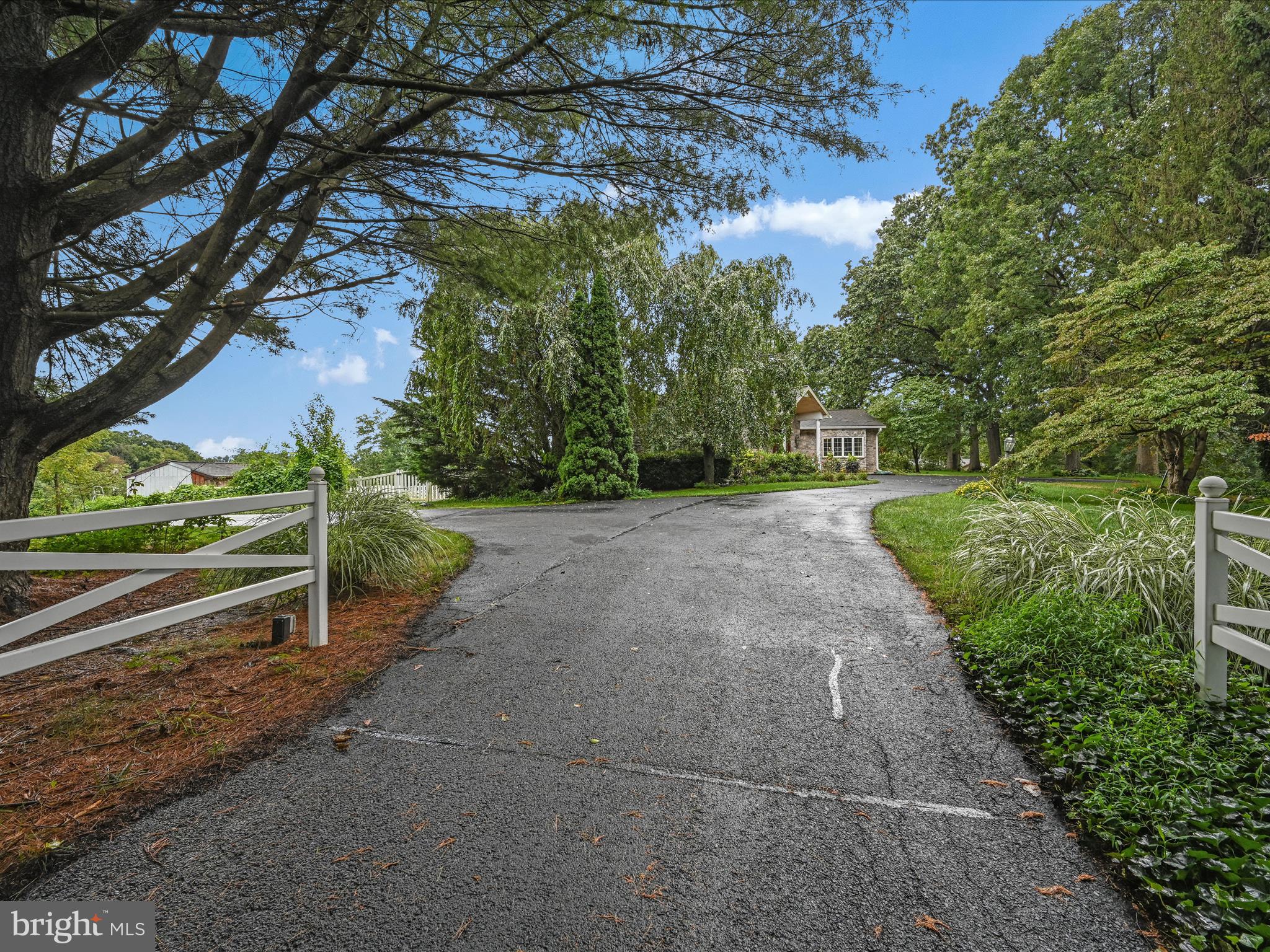 453 Kirks Mill Road Nottingham, PA 19362 - Photo 8 of 50 Driveway