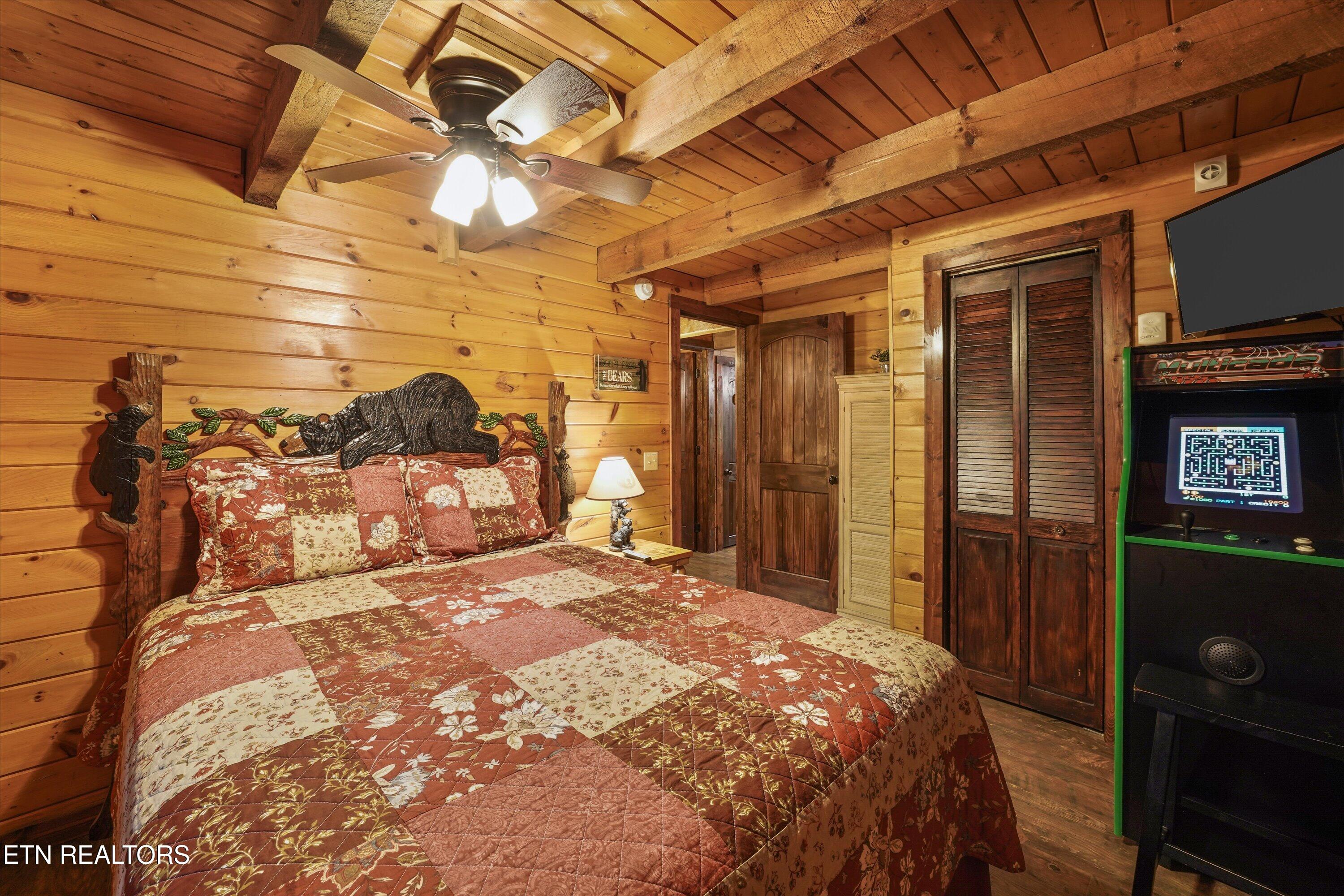 2308 Hidden Mountain Road Sevierville, TN 37876 - Photo 21 of 53 Bedroom 1