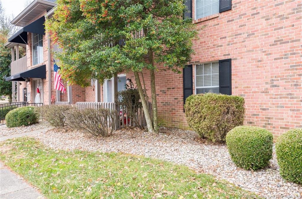 1409 Slate Run Road, Unit 12 New Albany, IN 47150 - Photo 2 of 28 Gallery Image 2